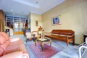 OYO 1429 Bastiana Residence