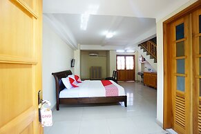 OYO 1429 Bastiana Residence