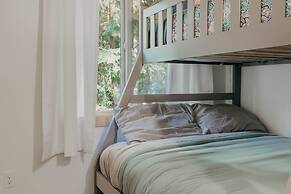 48sl - Hot Tub - Pets Ok - Wifi - Wood Stove - Sleeps 5 3 Bedroom Home