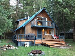 48sl - Hot Tub - Pets Ok - Wifi - Wood Stove - Sleeps 5 3 Bedroom Home