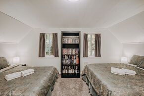 49sl - Hot Tub - Wifi - Fireplace - Sleeps 10 3 Bedroom Home by Redawn