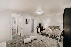 49sl - Hot Tub - Wifi - Fireplace - Sleeps 10 3 Bedroom Home by Redawn