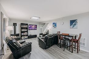 49sl - Hot Tub - Wifi - Fireplace - Sleeps 10 3 Bedroom Home by Redawn