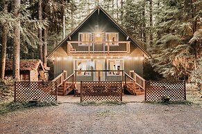 49sl - Hot Tub - Wifi - Fireplace - Sleeps 10 3 Bedroom Home by Redawn