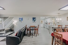 49sl - Hot Tub - Wifi - Fireplace - Sleeps 10 3 Bedroom Home by Redawn