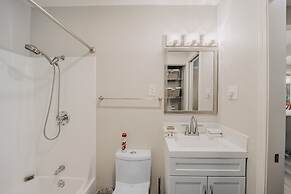 49sl - Hot Tub - Wifi - Fireplace - Sleeps 10 3 Bedroom Home by Redawn