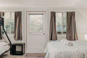 49sl - Hot Tub - Wifi - Fireplace - Sleeps 10 3 Bedroom Home by Redawn