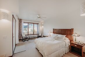 15mbh - Amazing Mountain Views - Hot Tub - Pets Ok 3 Bedroom Home by R