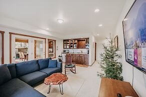 15mbh - Amazing Mountain Views - Hot Tub - Pets Ok 3 Bedroom Home by R