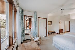 15mbh - Amazing Mountain Views - Hot Tub - Pets Ok 3 Bedroom Home by R