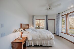 15mbh - Amazing Mountain Views - Hot Tub - Pets Ok 3 Bedroom Home by R