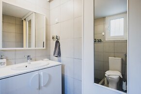 Stylish Garden Home - Holidays in Chania