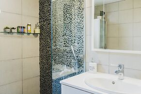 Stylish Garden Home - Holidays in Chania