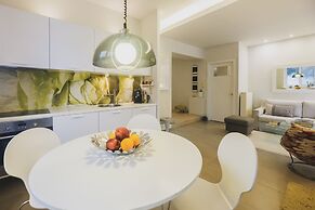 Stylish Garden Home - Holidays in Chania