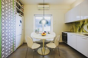 Stylish Garden Home - Holidays in Chania