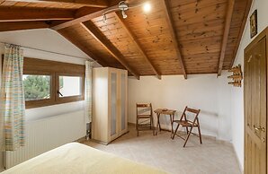 Beachside Haven, Poolside Serenity & Sunset Magic