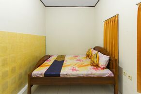 SPOT ON 1842 Cevilla Bnb Residence Syariah