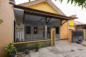 SPOT ON 1842 Cevilla Bnb Residence Syariah