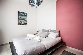 Thomis Beach Family Home Near the Sea