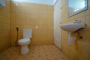 Super OYO 1844 Bravo Residence