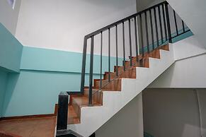 Super OYO 1844 Bravo Residence