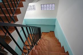 Super OYO 1844 Bravo Residence