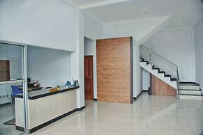 Super OYO 1565 Hotel Homiko