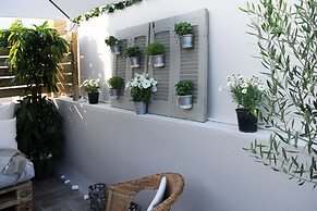 Top of the city Central studio with Acropolis View