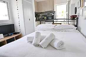 Top of the city Central studio with Acropolis View