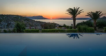 Villa Koutalas - Majestic Sunsets over the Pool