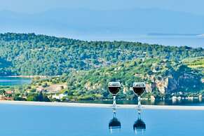 Villa with Striking views over the infinity Pool