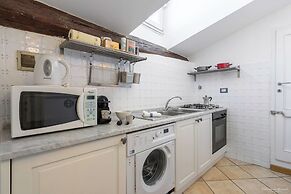 Elevator, Ac, Wifi - Heart of historic city center