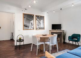 Elegant 3-Bedroom Apartment in the Historic Center