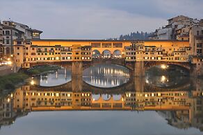 Elegant 3-Bedroom Apartment in the Historic Center