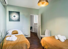 Elegant 3-Bedroom Apartment in the Historic Center