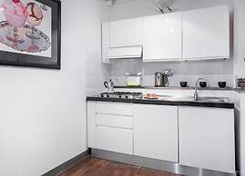 Elegant 3-Bedroom Apartment in the Historic Center