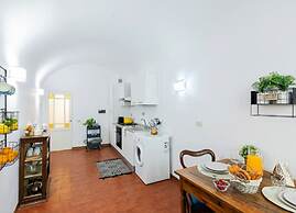 Historic Apt - Wifi - Ac - Top Location - Walk Everywhere