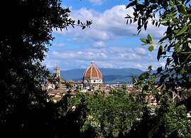 Historic Apt - Wifi - Ac - Top Location - Walk Everywhere