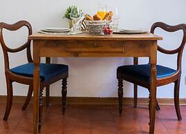 Historic Apt - Wifi - Ac - Top Location - Walk Everywhere