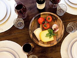 Historic Apt - Wifi - Ac - Top Location - Walk Everywhere