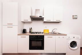 Historic Apt - Wifi - Ac - Top Location - Walk Everywhere