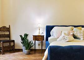 Historic Apt - Wifi - Ac - Top Location - Walk Everywhere