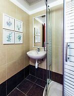 New - Trendy One Bedroom Apt, Most Popular Area