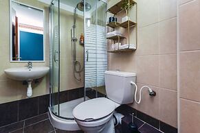 New - Trendy One Bedroom Apt, Most Popular Area