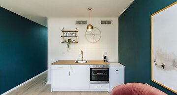 New - Trendy One Bedroom Apt, Most Popular Area