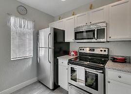 4 Bedroom Townhouse, Resort, 15 Mins to Disney, Themed Rooms perfect f