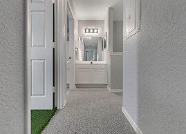 4 Bedroom Townhouse, Resort, 15 Mins to Disney, Themed Rooms perfect f