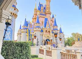 Free Resort Access 4 Bedroom Near Disney with Themed Rooms