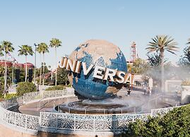 Free Resort Access 4 Bedroom Near Disney with Themed Rooms