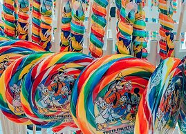 Free Resort Access 4 Bedroom Near Disney with Themed Rooms